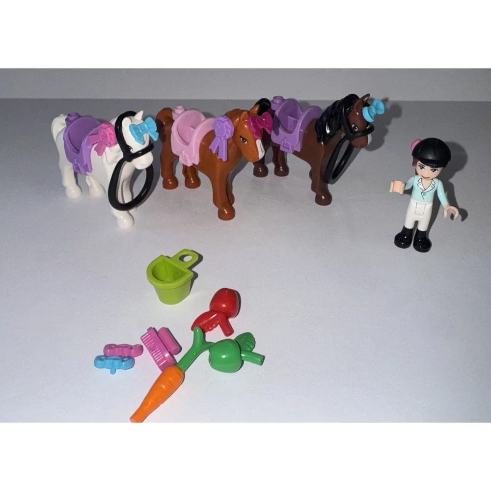 Lego Friends Horse Lot Mini Fig Bridle Saddle Carrot Bow Ribbons